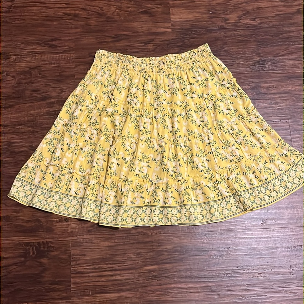 NWT Max Studio Yellow Floral Print Ruffled Skirt Size Large - Picture 2 of 6